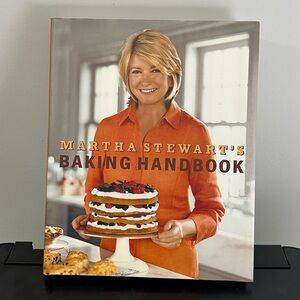Martha Stewart's Baking Handbook - Hardcover